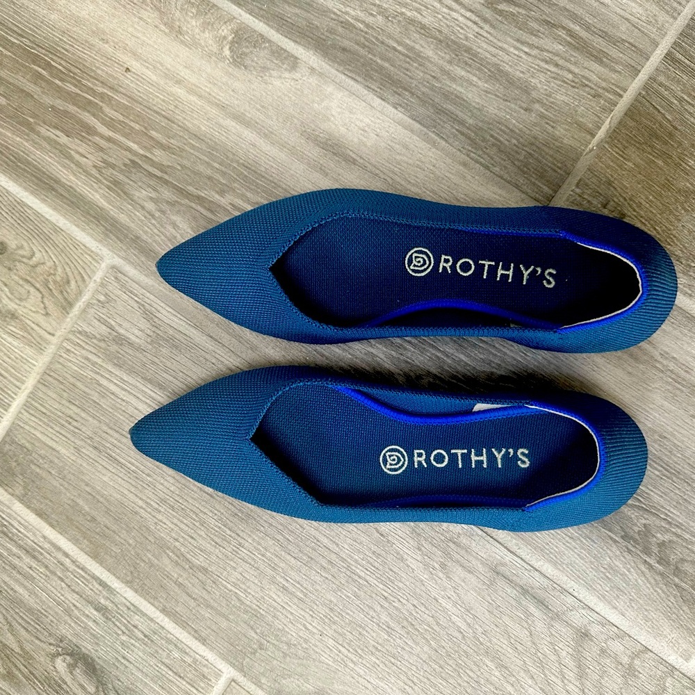 Rothys 8.5W . In perfect condition.